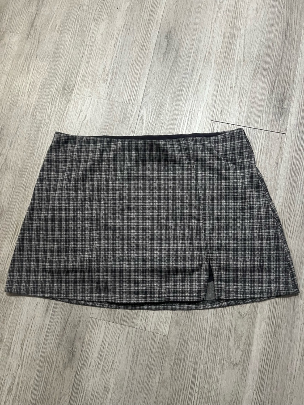 American Eagle Women’s Plaid Skirt Gray Taupe mini Skirt Skort Medium Goth